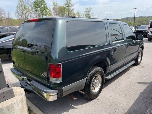 Used 2005 Ford Excursion 2WD image 4