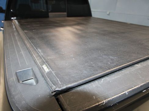 Used 2015 GMC Sierra 1500 SLT w/ Driver Alert Package image 43