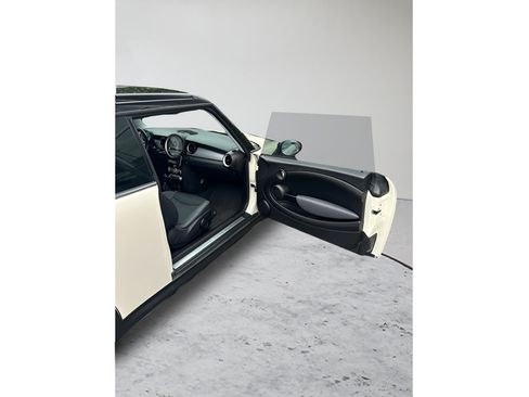 Used 2009 MINI Cooper Clubman Hardtop FWD image 7