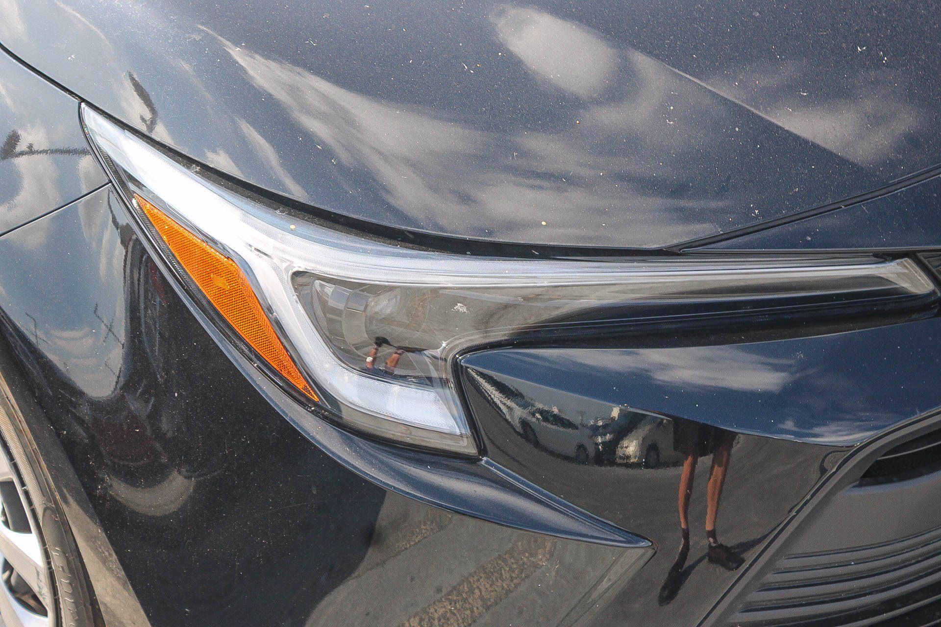 Used 2024 Toyota Corolla LE FWD image 2