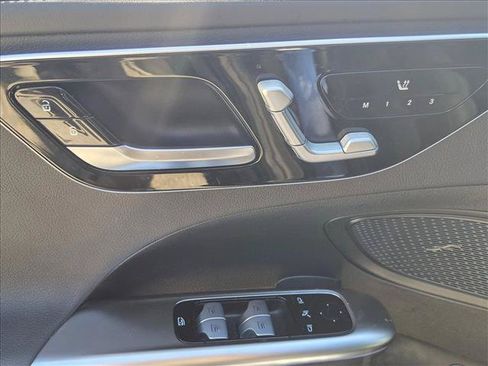 Used 2023 Mercedes-Benz C 300 Sedan image 10