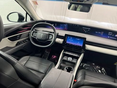 Certified 2024 Lincoln Nautilus Reserve AWD/4WD image 25