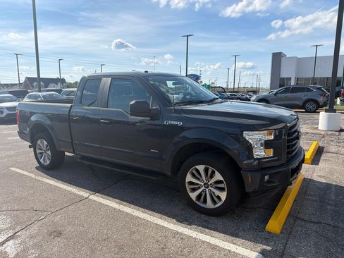 Used 2017 Ford F150 XL w/ Equipment Group 101A Mid AWD/4WD image 1