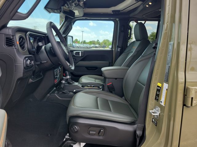 Used 2025 Jeep Gladiator Mojave AWD/4WD image 14