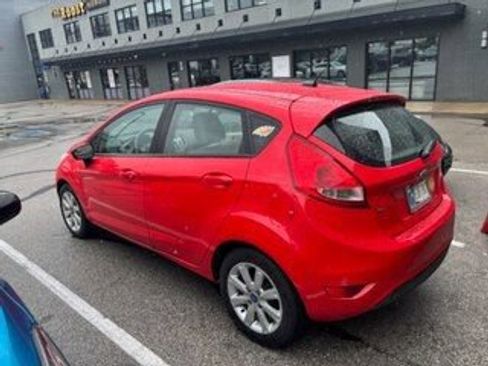 Used 2012 Ford Fiesta SE FWD image 9