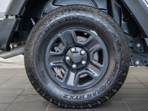 Used 2024 Jeep Wrangler Unlimited Sport AWD/4WD image 15