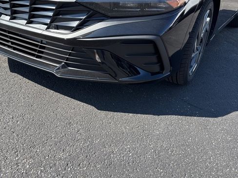 New 2025 Hyundai Elantra Sport image 9