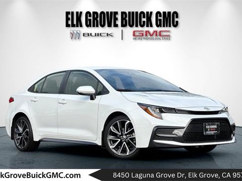 Used 2022 Toyota Corolla SE image 1