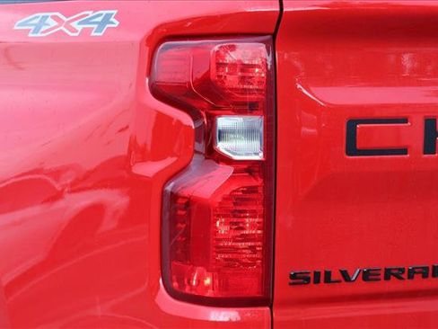 Used 2025 Chevrolet Silverado 1500 Custom w/ Rally Edition AWD/4WD image 11