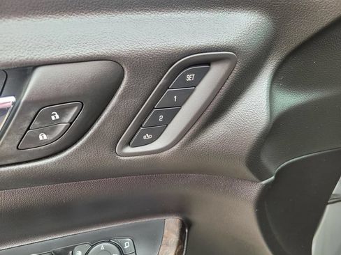 Used 2023 GMC Acadia Denali w/ Denali Ultimate Package FWD image 20