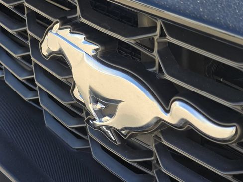 Used 2025 Ford Mustang Coupe RWD image 15