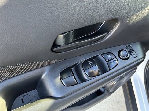 Used 2019 Nissan Kicks S w/ Exterior Electronics Package image 20