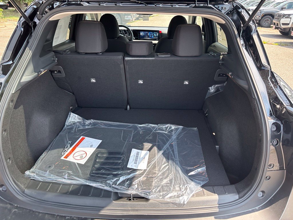 New 2026 Nissan Kicks SV w/ Interior Electronics Package FWD image 16