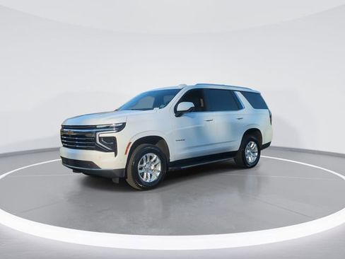 Used 2025 Chevrolet Tahoe LT image 4