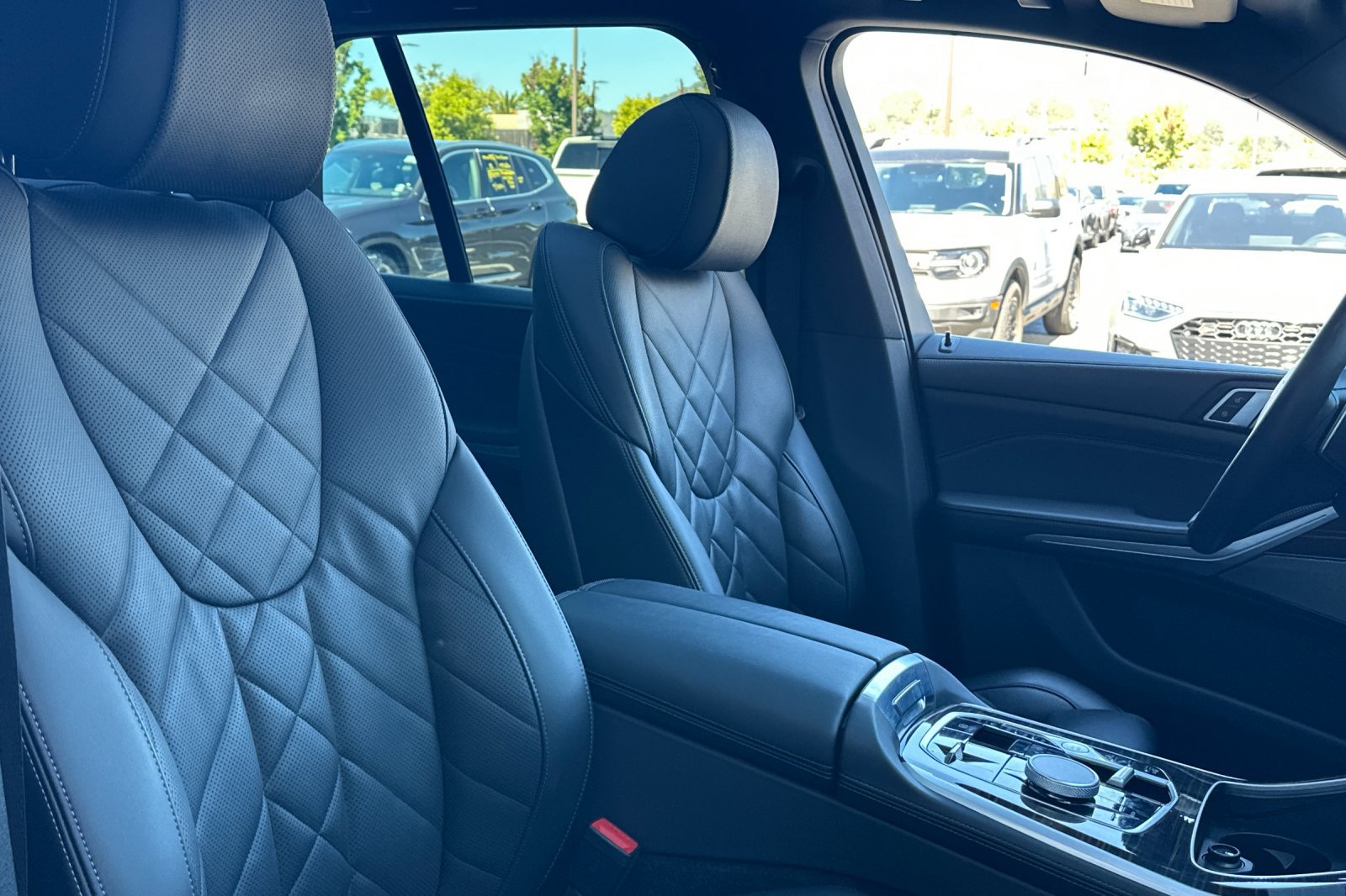 Used 2024 BMW X5 xDrive50e w/ Premium Package AWD/4WD image 34
