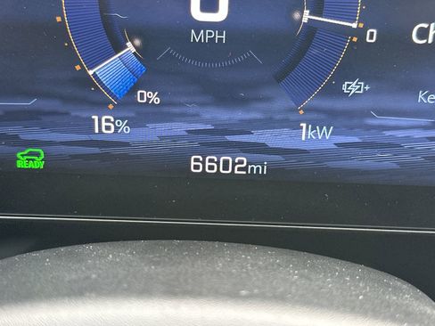 Used 2025 Chevrolet Equinox EV LT image 24