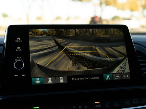 Certified 2026 Honda Odyssey Touring image 17