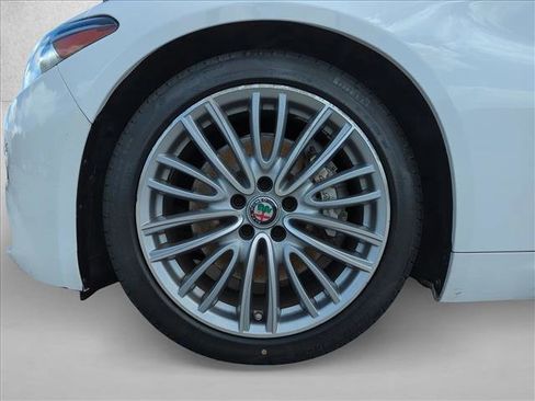 Used 2019 Alfa Romeo Giulia Ti w/ Quick Order Package 22Z Lusso RWD image 24