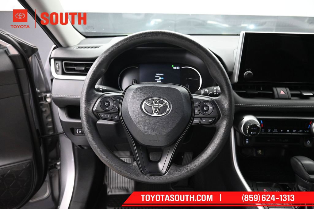 Used 2024 Toyota RAV4 XLE AWD/4WD image 20