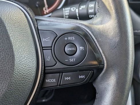 Used 2023 Toyota RAV4 XLE Premium image 20