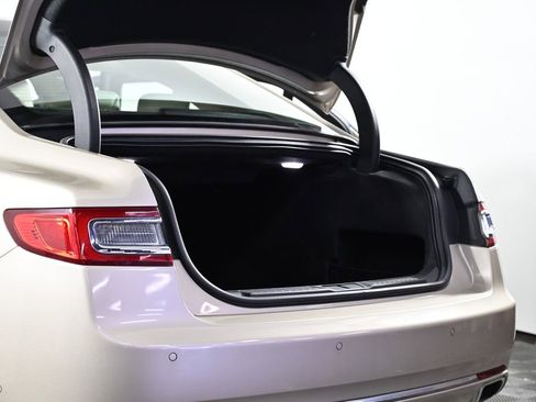 Used 2017 Lincoln Continental Reserve w/ Technology Package FWD image 36