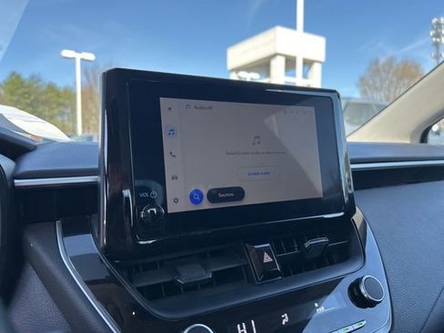 Used 2024 Toyota Corolla LE image 19