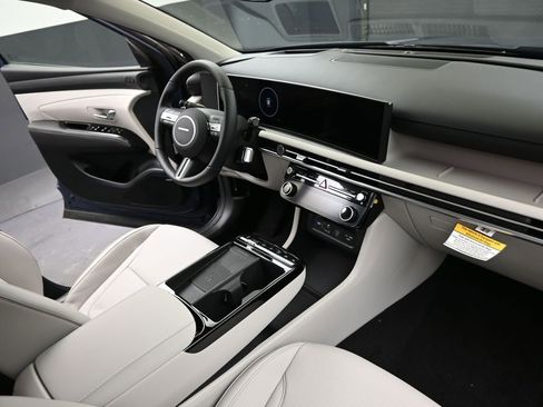 New 2026 Hyundai Tucson Limited image 12