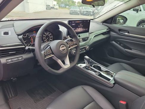 Used 2025 Nissan Altima 2.5 SR w/ SR Premium Package FWD image 15