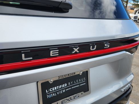 Certified 2025 Lexus TX 500h AWD image 19