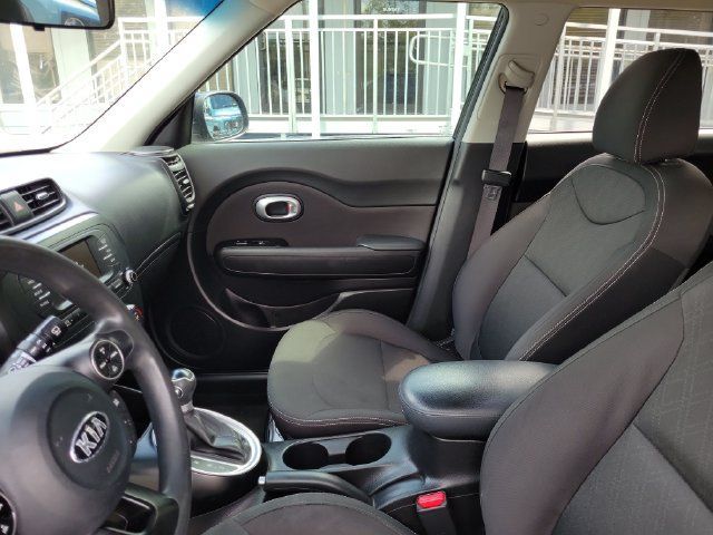 Used 2018 Kia Soul FWD image 18
