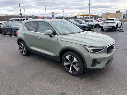 Used 2024 Volvo XC40 B5 Plus
