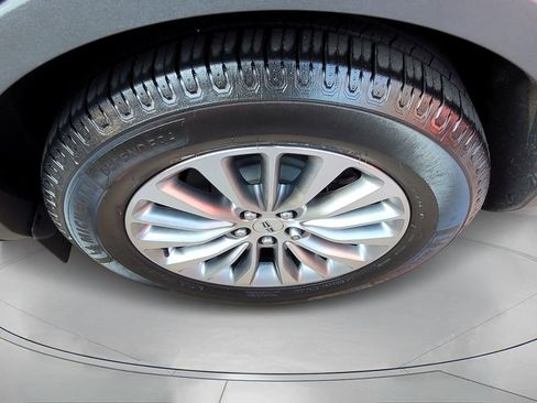 Used 2018 Lincoln MKX Select w/ Select Plus Package image 5