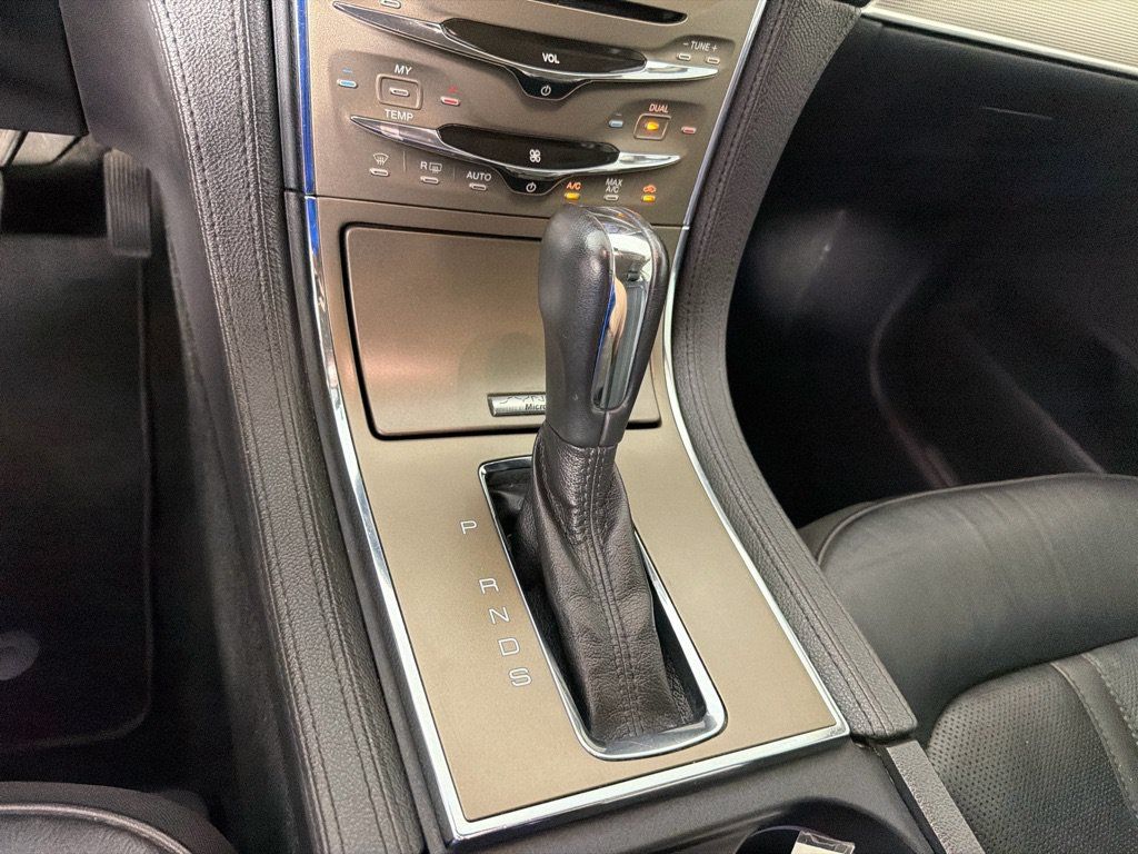 Used 2013 Lincoln MKX AWD image 18