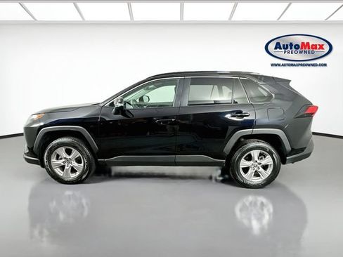 Used 2025 Toyota RAV4 XLE AWD/4WD image 8