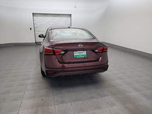 Used 2024 Nissan Altima 2.5 SV FWD image 6