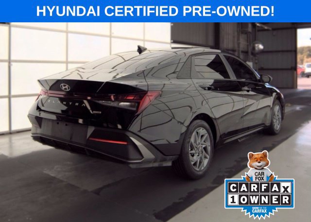Used 2025 Hyundai Elantra Hybrid FWD image 5
