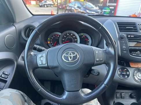 Used 2011 Toyota RAV4 Limited image 18