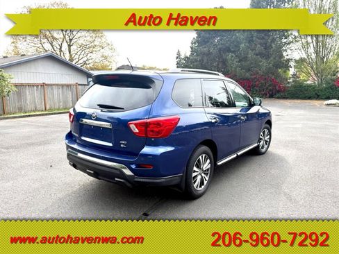 Used 2017 Nissan Pathfinder SL image 7