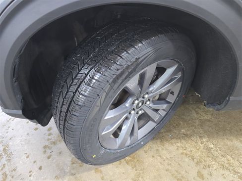 Used 2023 Ford Explorer XLT w/ Equipment Group 202A image 34