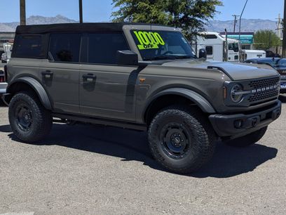 New 2025 Ford Bronco Badlands w/ Sasquatch Package
