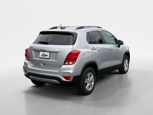 Used 2022 Chevrolet Trax LT w/ Driver Confidence Package AWD/4WD image 4