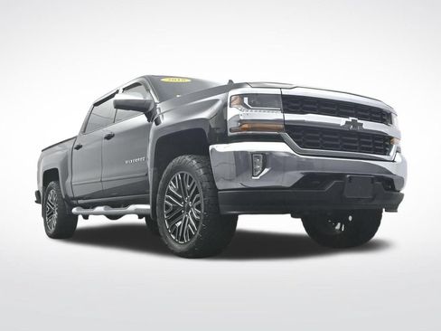 Used 2018 Chevrolet Silverado 1500 LT w/ All Star Edition AWD/4WD image 33