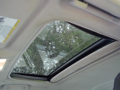 Used 2014 Toyota Camry XLE FWD image 23