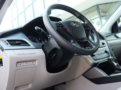 Used 2016 Hyundai Sonata SE image 40