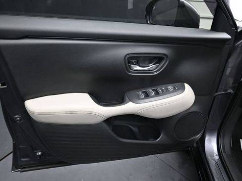 Used 2023 Honda HR-V EX-L image 19