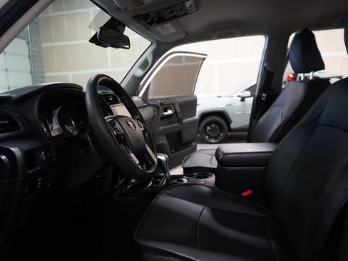 Used 2021 Toyota 4Runner TRD Off-Road AWD/4WD image 8