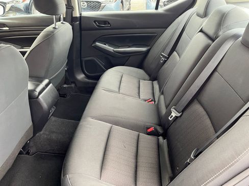 Used 2024 Nissan Altima 2.5 SV FWD image 25