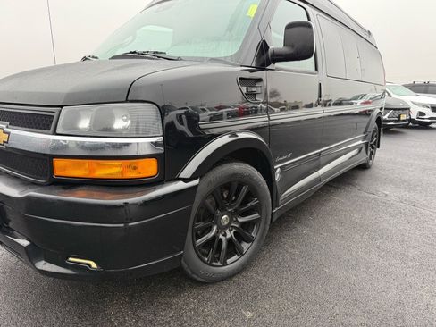 Used 2021 Chevrolet Express 2500 Extended w/ Enhanced Convenience Package image 2