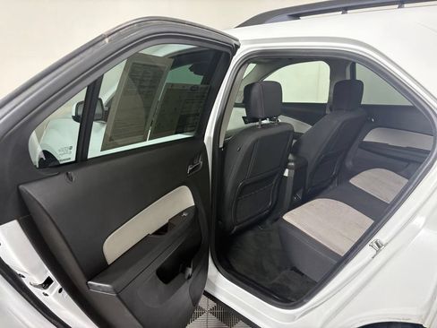 Used 2017 Chevrolet Equinox LT w/ Convenience Package AWD/4WD image 24