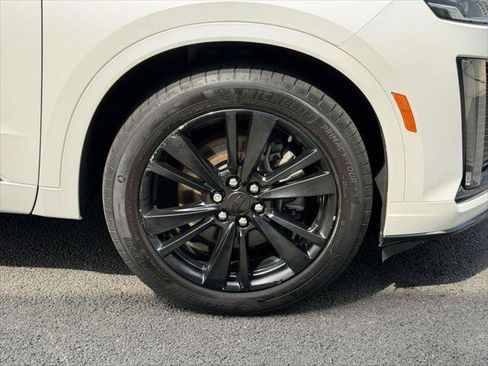 Used 2023 Cadillac XT6 Premium Luxury w/ LPO, Floor Liner Package AWD/4WD image 7